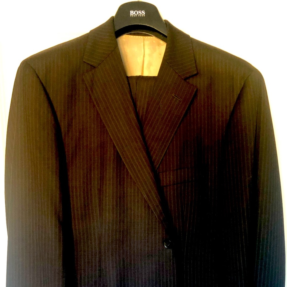 Hugo Boss 42R Brown Wool Suit